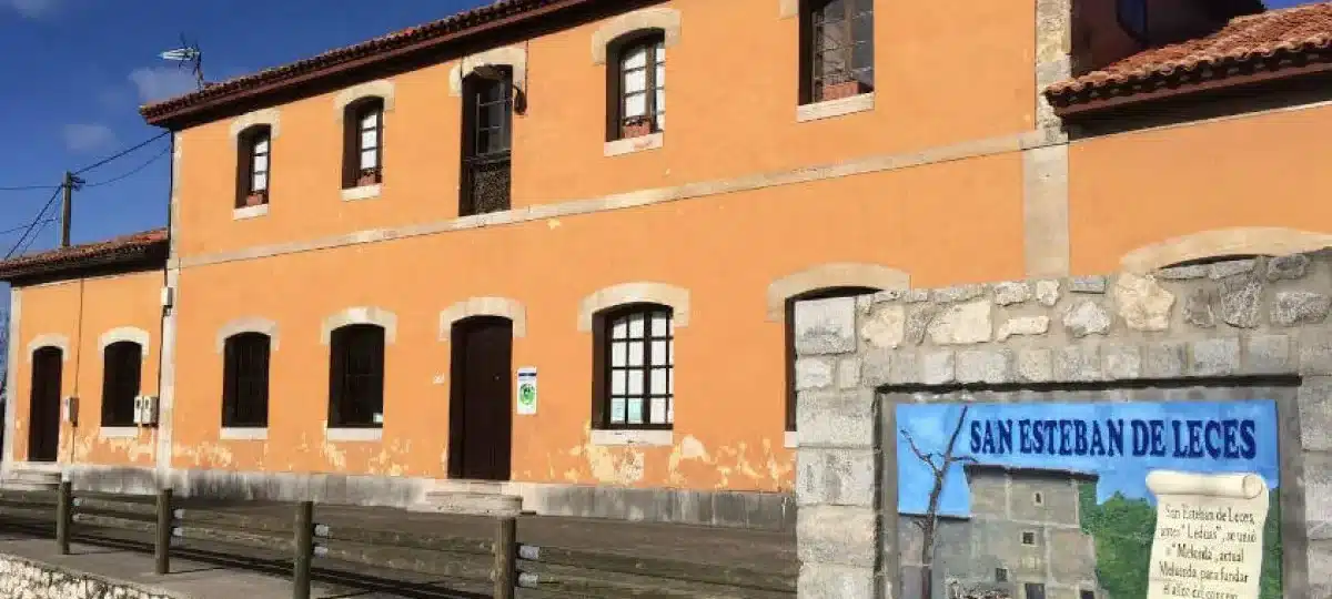 albergue de peregrinos leces