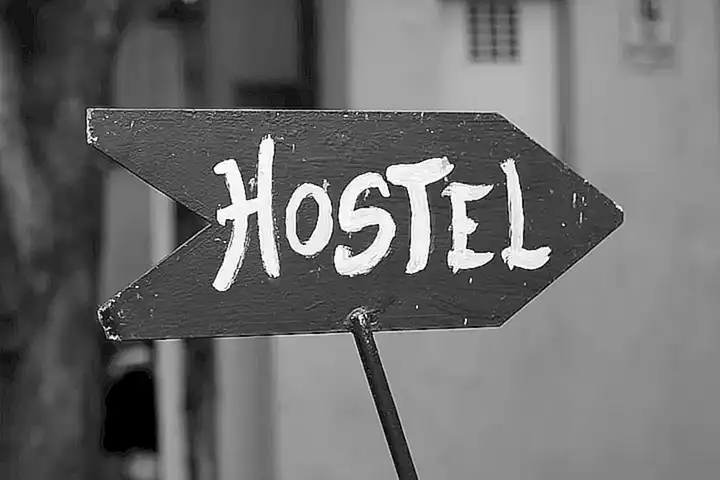 albergue vs. Hostel