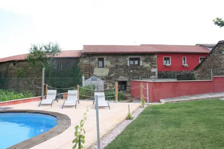 aldea rural a cortina