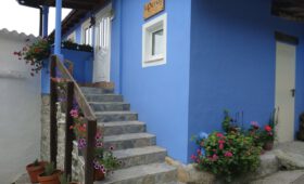 casa de aldea la purida