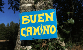 descubre el saludo unico de los peregrinos del camino de santiago