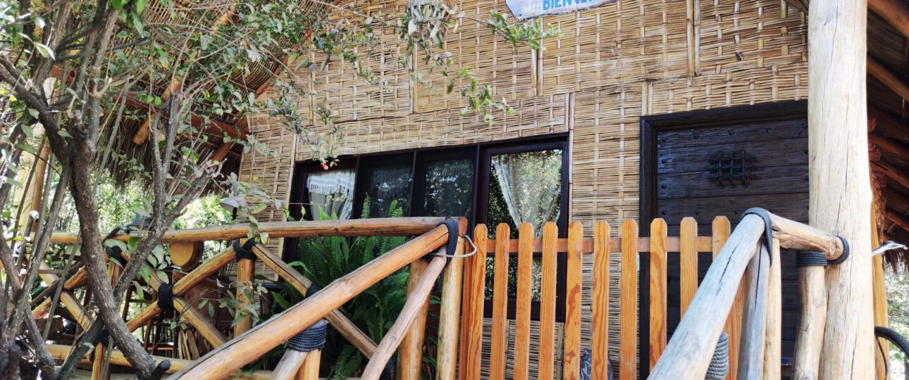 el pelicano pardo cabanas hosteria