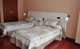 hostal la frontera ferrol