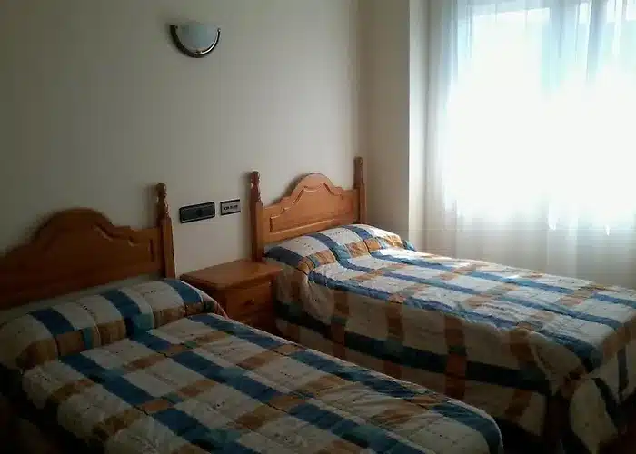 hostal linares