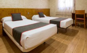 hostal los alamos