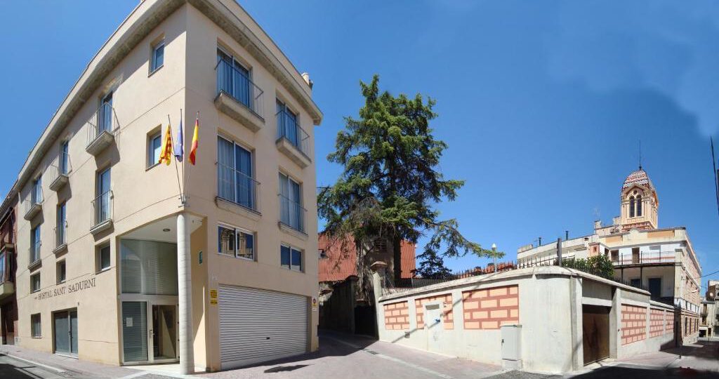hostal sant sadurni