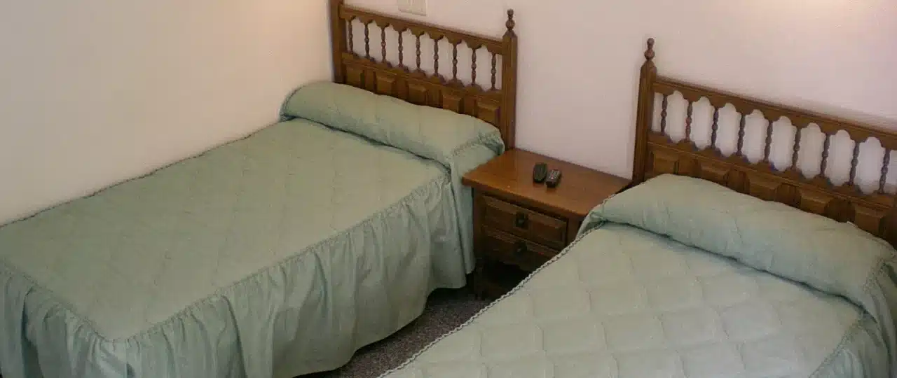 hotel puerta romeros