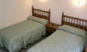 hotel puerta romeros