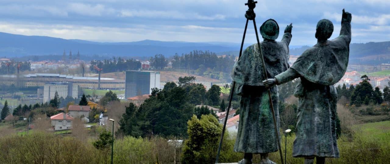 monumentos emblematicos en el camino de santiago