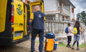 transporte de mochilas en el camino de santiago opcion para peregrinos